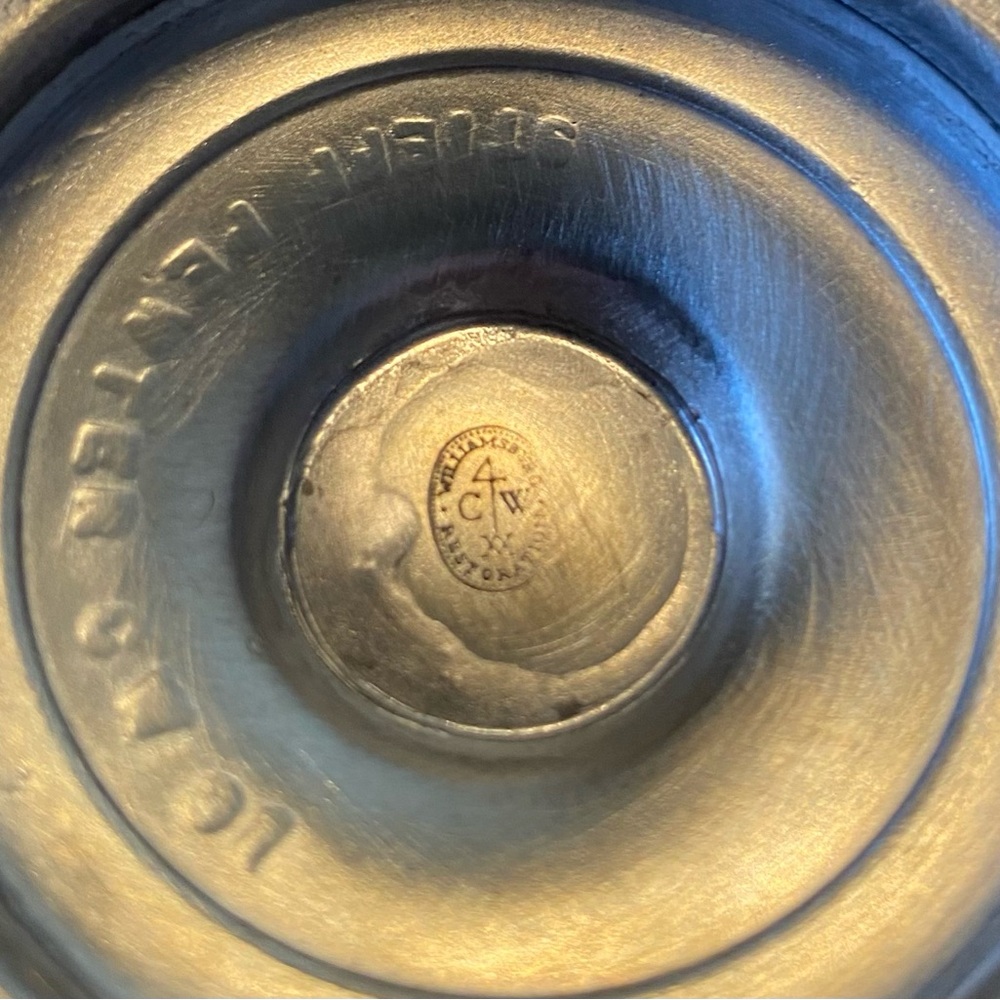 1950s Stieff Williamsburg Restoration Pewter Creamer CW-91 Monogrammed - Picture 7 of 11